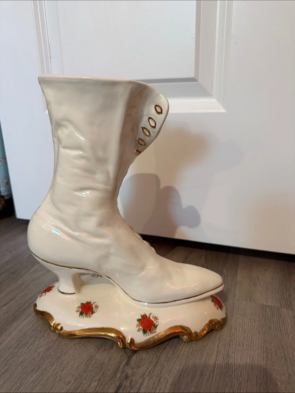 Large Vintage Victorian Porcelain White & Gold Decorative Shoe Planter 💕